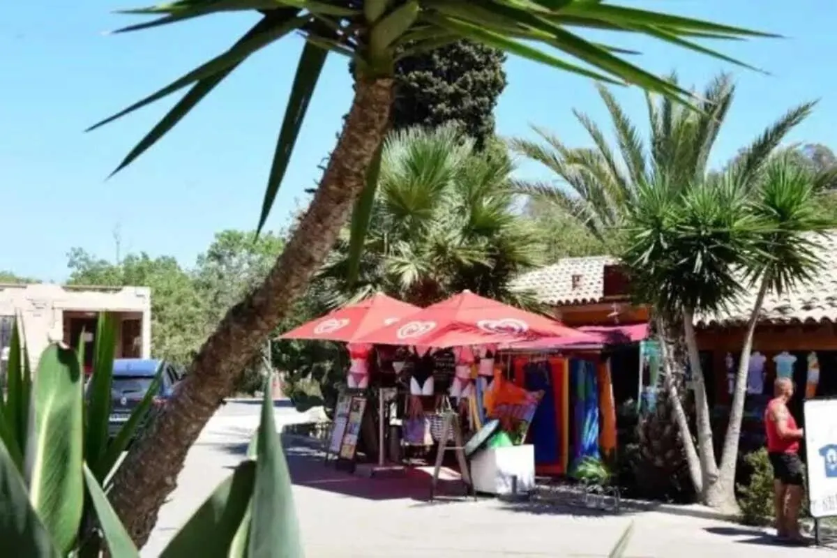 Camping 4 Etoiles - Parc Aquatique - Efacfc Hyères Campingplads