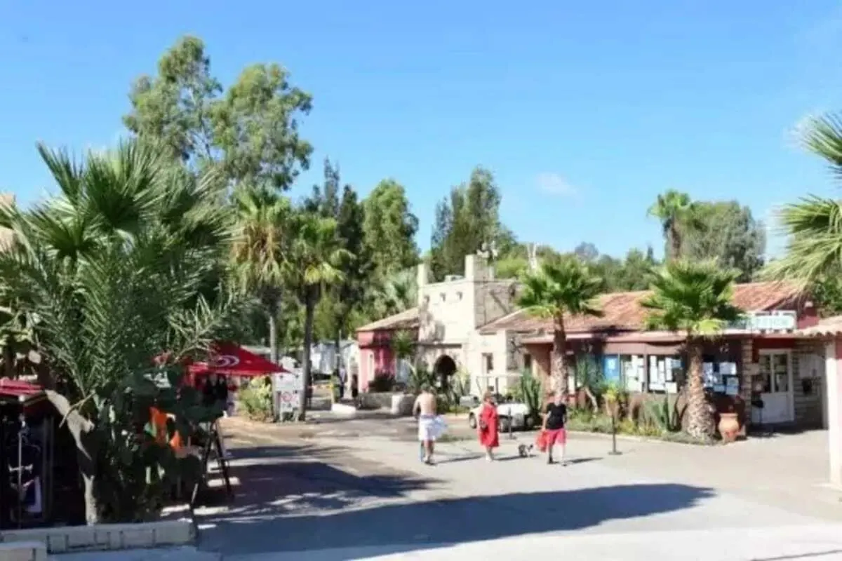 Camping 4 Etoiles - Parc Aquatique - Efacfc Hyères